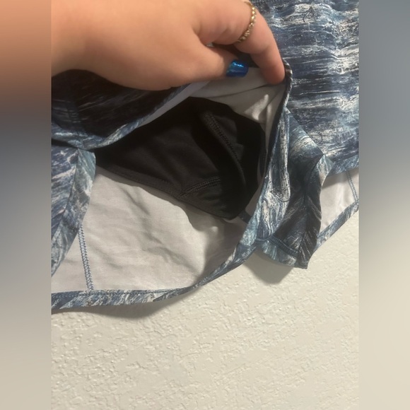 Lululemon Run Speed Short Aerial Drift Multi Black Blue Size 2 - Picture 3 of 5